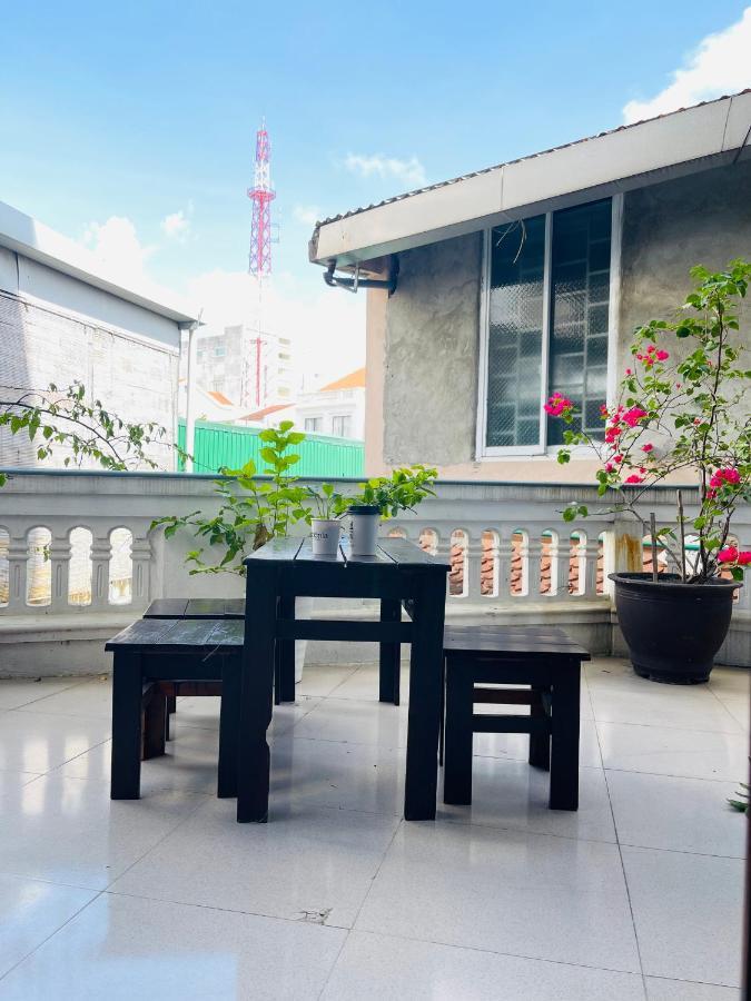 Eva Hotel Hue Exterior photo